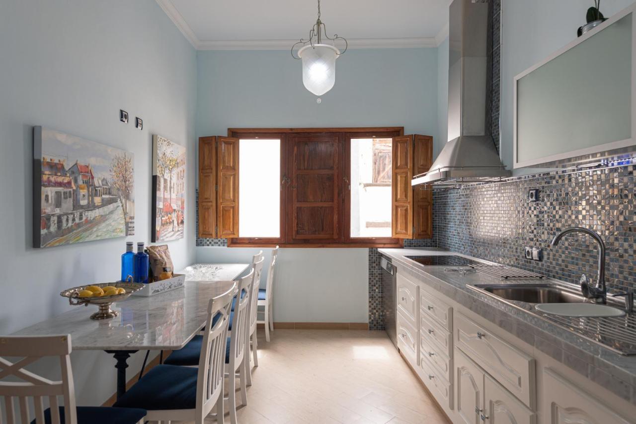 Homeforguest New Duplex With Rooftop Next To Arucas Cathedral Екстериор снимка